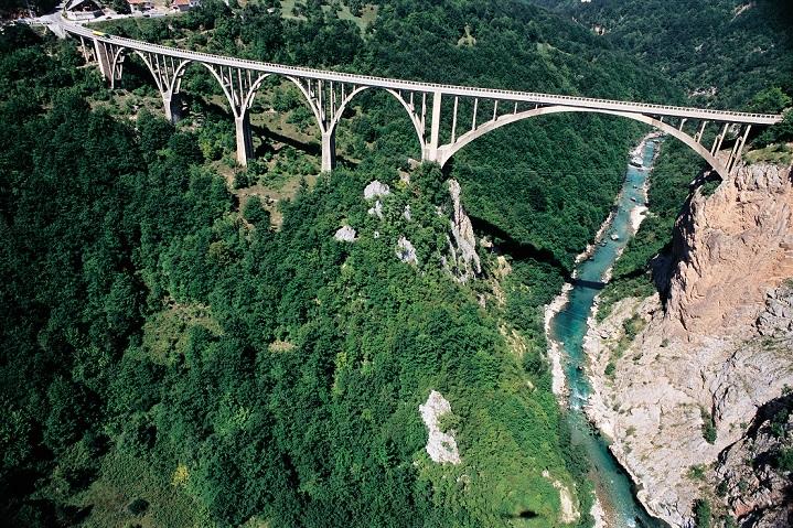 Most_rzeka_Tara Czarnogóra - bałkański klejnot na targach World Travel Show/20-22.10.2017